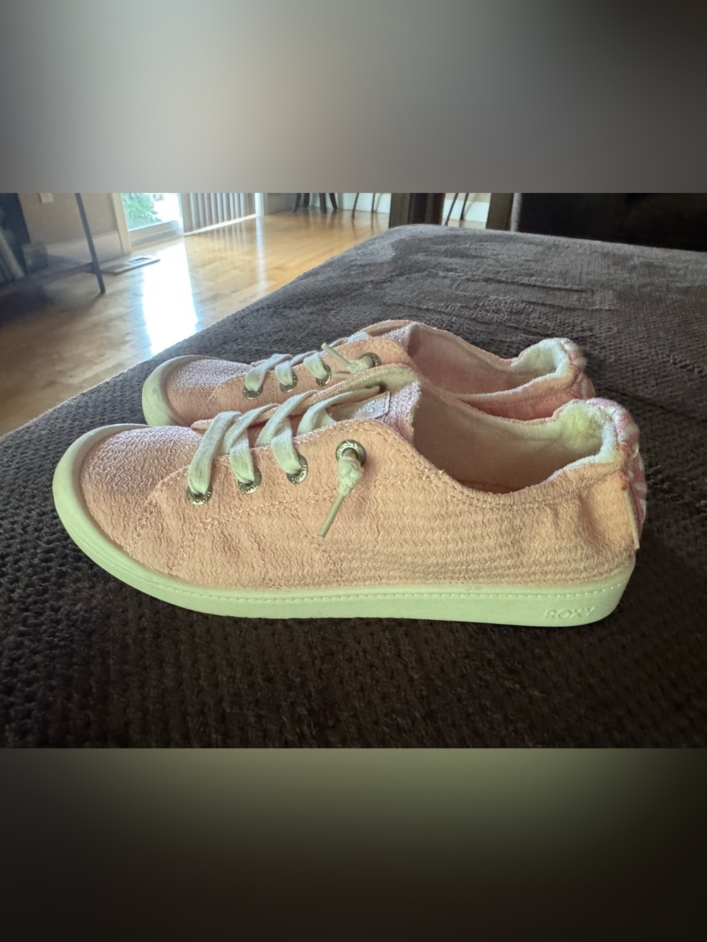 Pink Roxy “Squish This” Sneakers